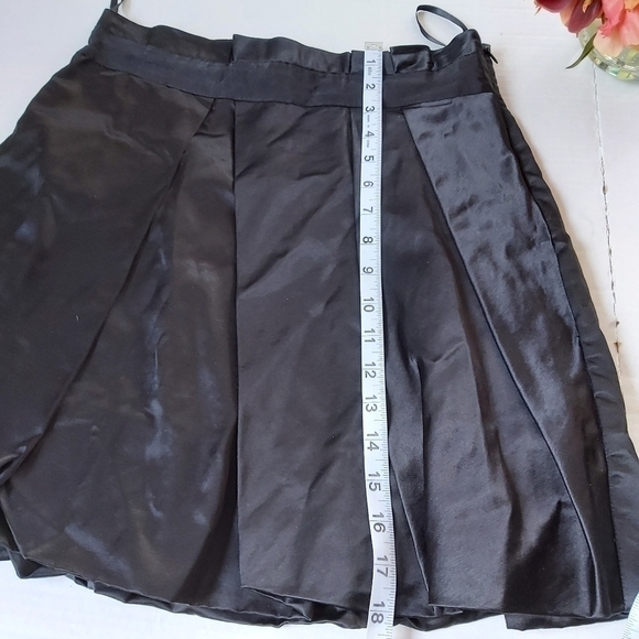 Club Monaco Pleated Tulip‎ Mini Skirt - Picture 6 of 7